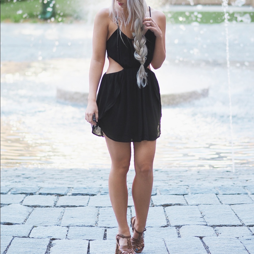 Bebe LBD size 4